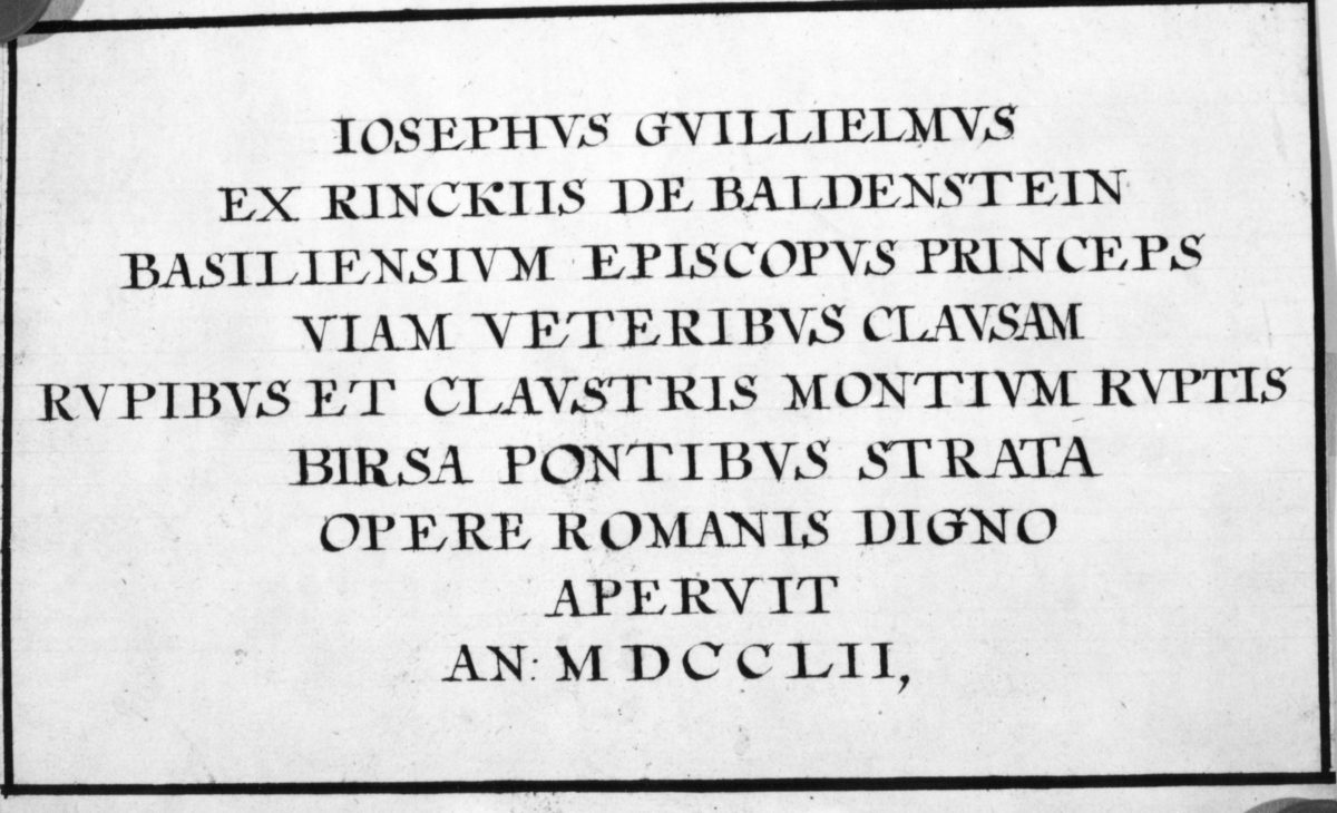 Inscription des Roches de Court